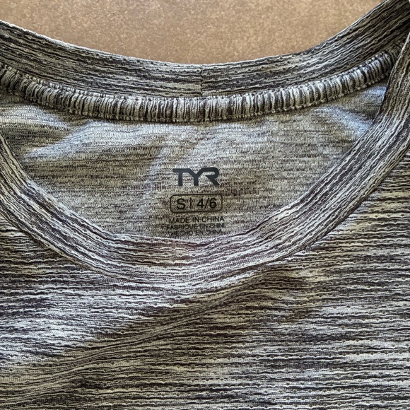 TYR Climadry Women's Cropped Tech Tank Solid, Bundle of 2, Size S - Picture 3 of 4